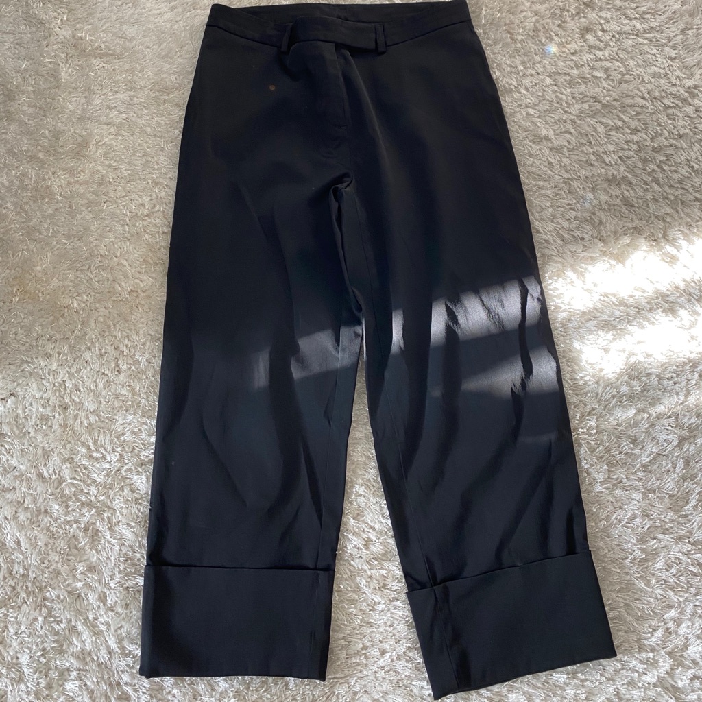 Black Capri Pants Cuffed